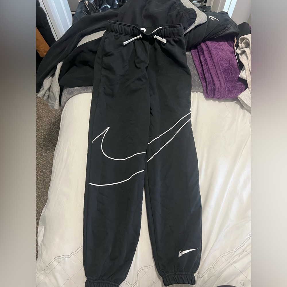 Nike joggers